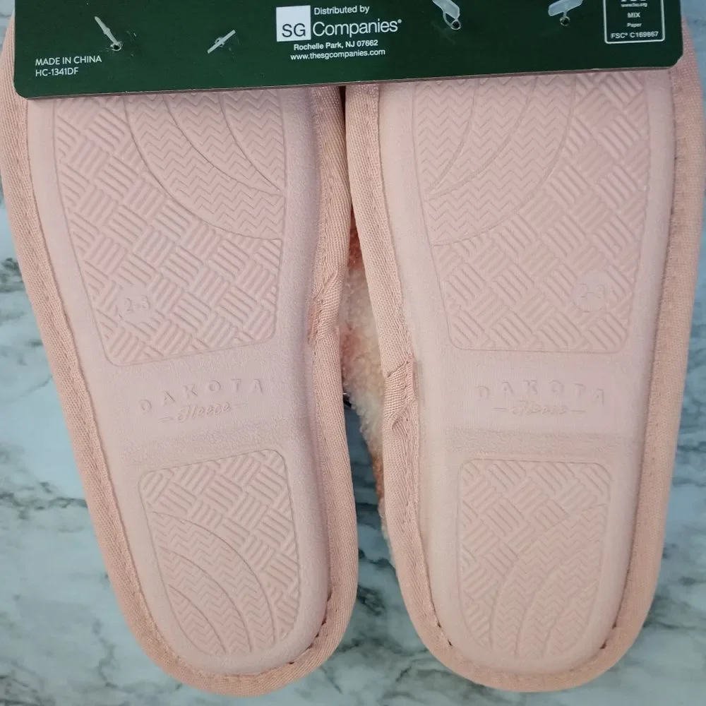 NWT Dakota Fleece Pink Plaid Smiley Slippers Size Large 2/3